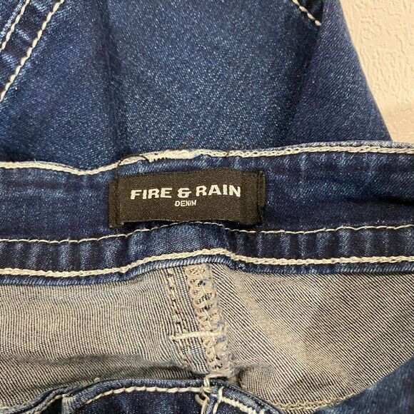 Fire & Rain Denim Jeans Women’s Size 3 Bootcut Dark Wash Embroidered Pocket - Picture 4 of 13